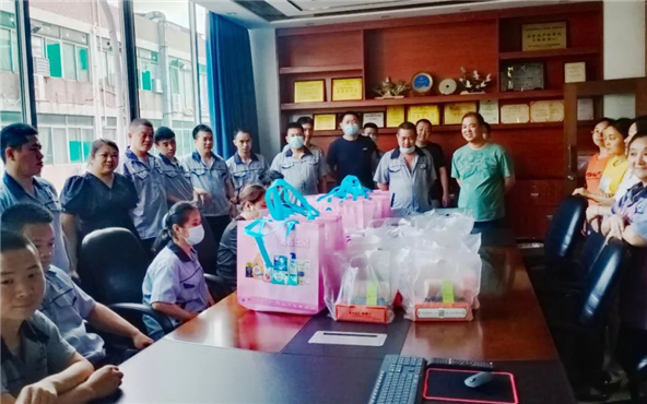 Warm care, starting from the heart | Employee birthday gift distribution activity|